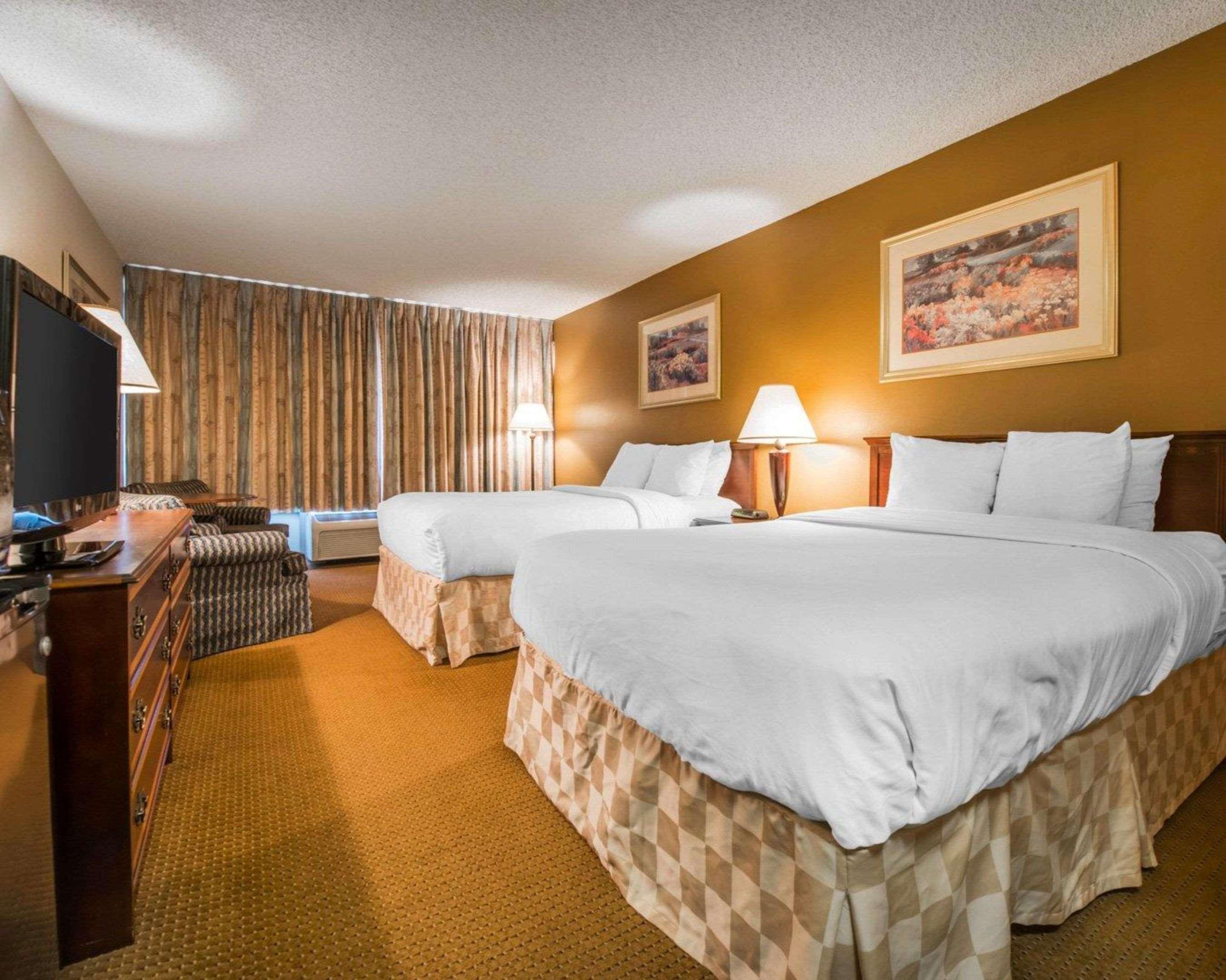 Clarion Inn And Events Center Pueblo North Екстериор снимка