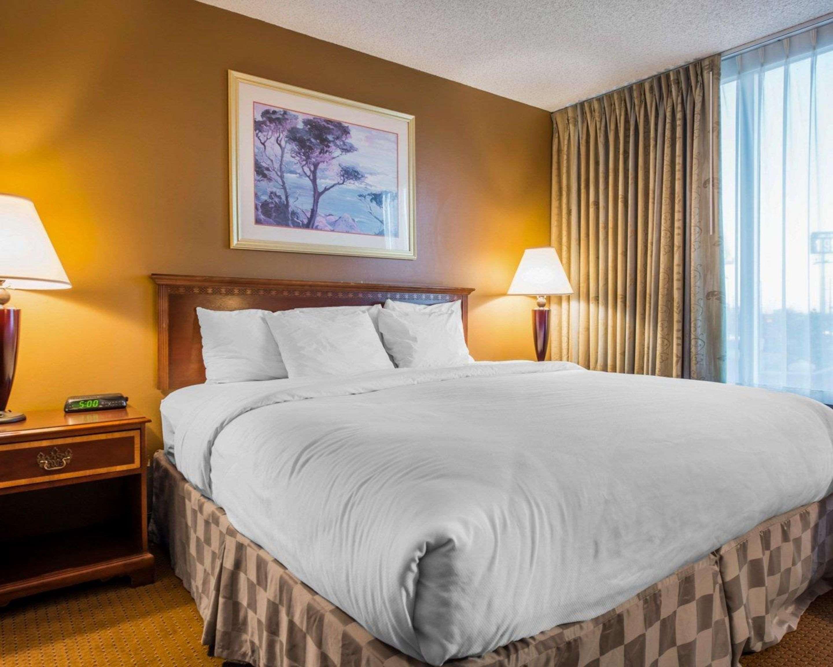 Clarion Inn And Events Center Pueblo North Екстериор снимка