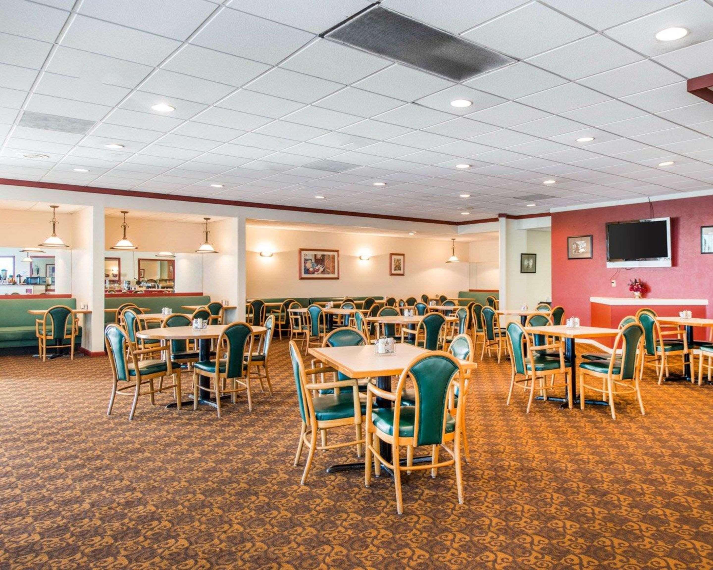 Clarion Inn And Events Center Pueblo North Екстериор снимка