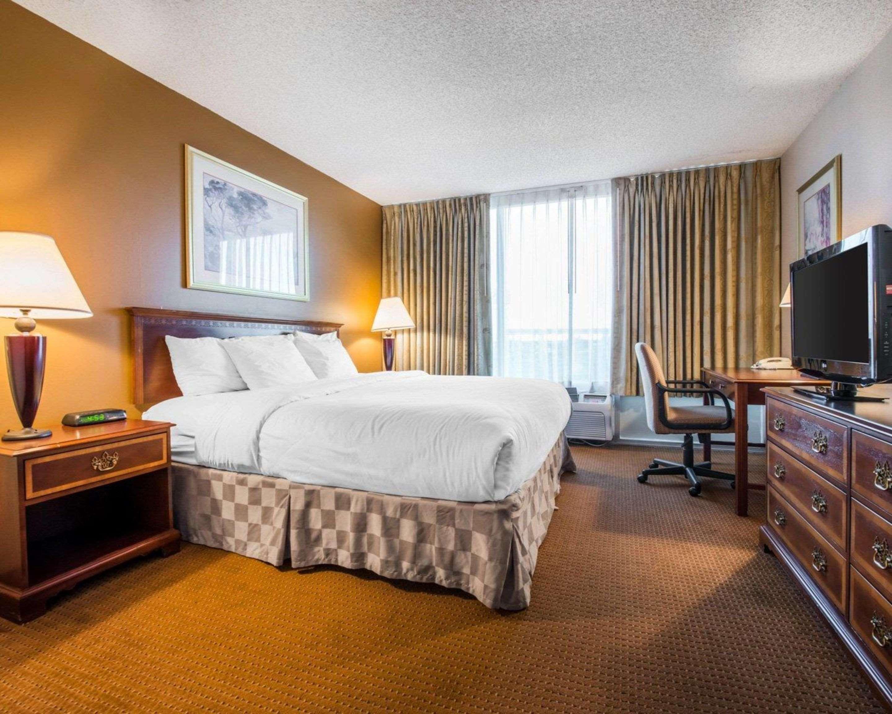 Clarion Inn And Events Center Pueblo North Екстериор снимка