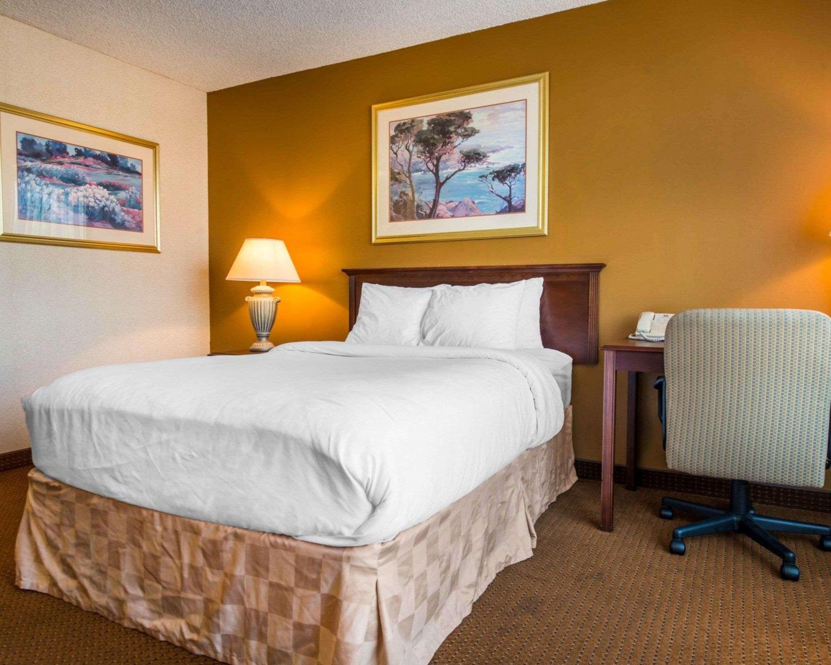 Clarion Inn And Events Center Pueblo North Екстериор снимка