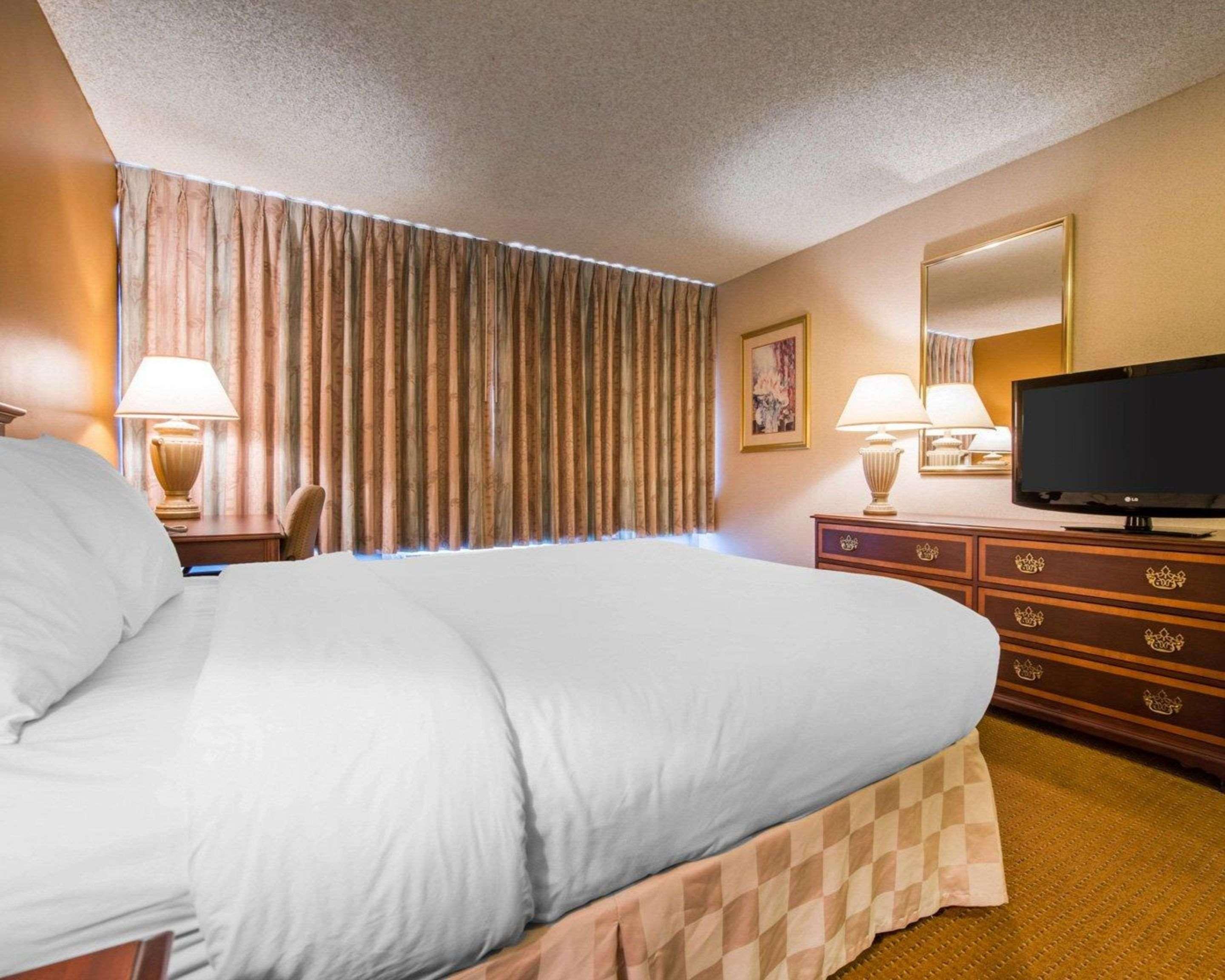 Clarion Inn And Events Center Pueblo North Екстериор снимка