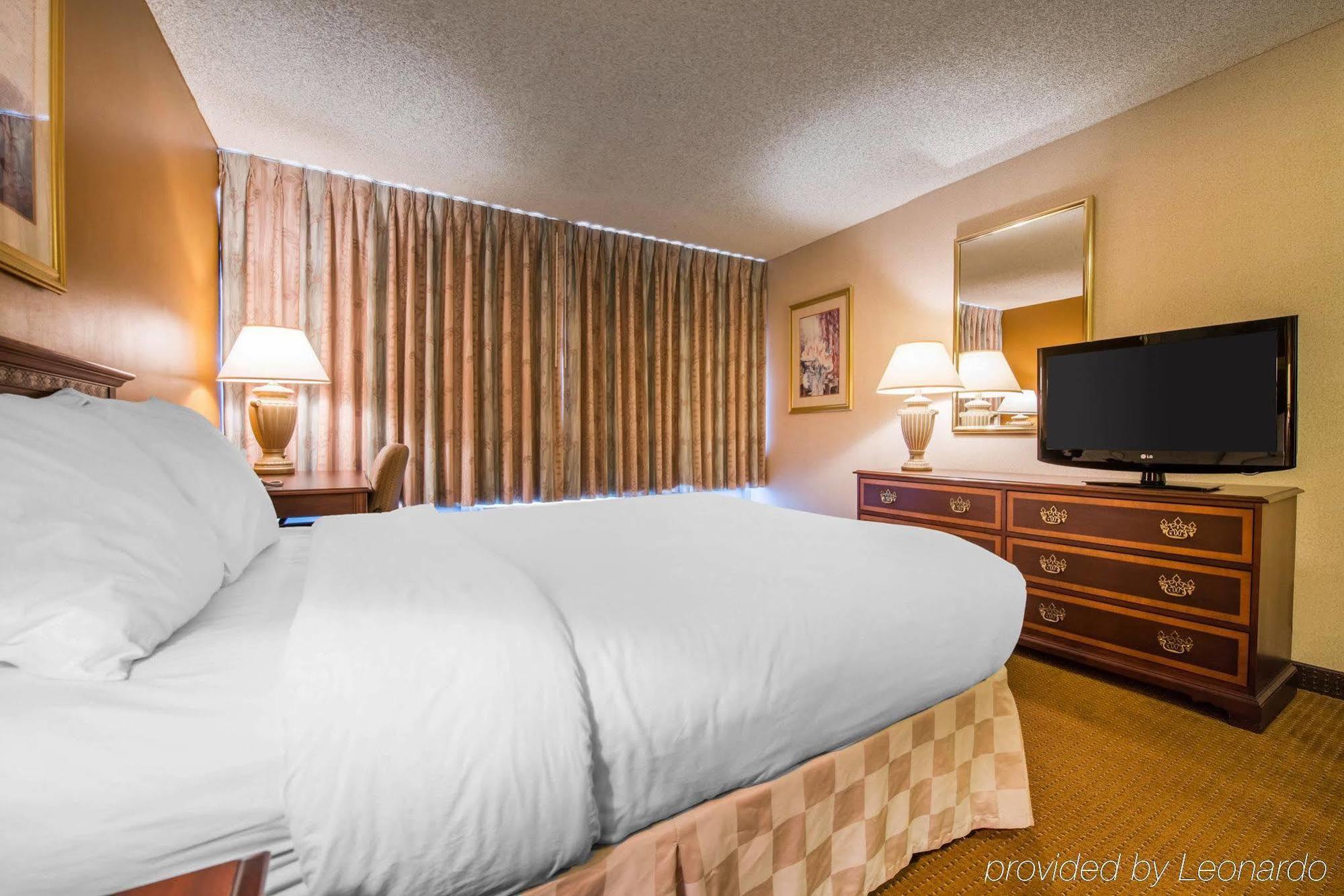 Clarion Inn And Events Center Pueblo North Екстериор снимка